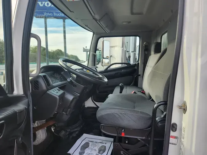 2020 HINO 268A