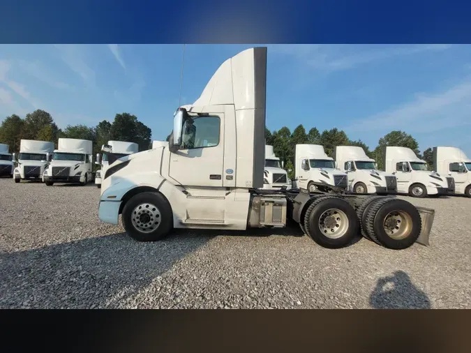 2019 Volvo VNL300