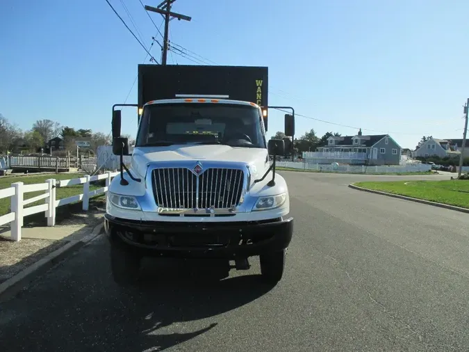2016 INTERNATIONAL 4300