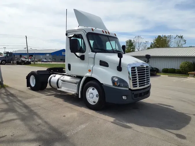 2019 FREIGHTLINER/MERCEDES CASCADIA 113