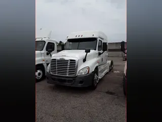 2016 Freightliner CASCADIA 125