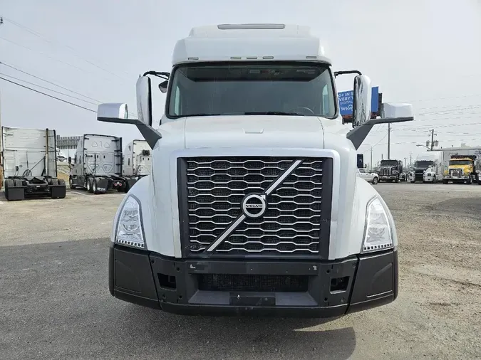 2021 VOLVO VNL64T760
