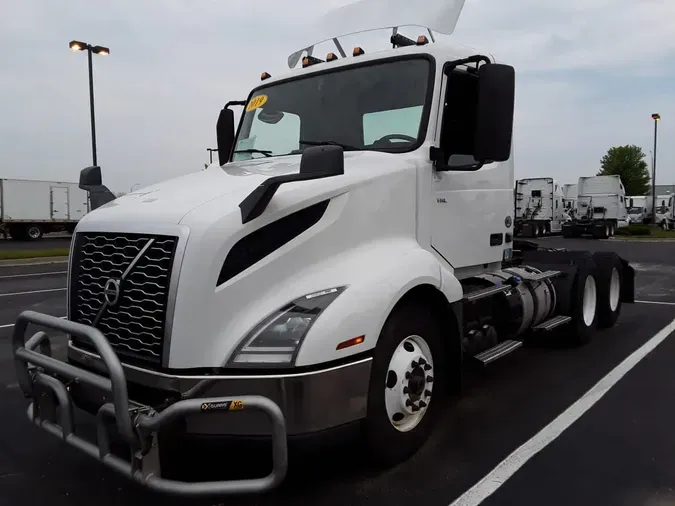 2019 VOLVO VNL64T-300169d57fa01f69f05110a785ce291c327