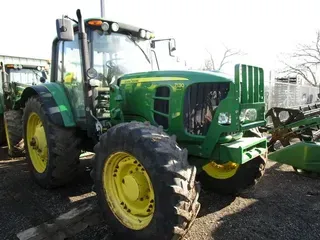 2010 John Deere 7130