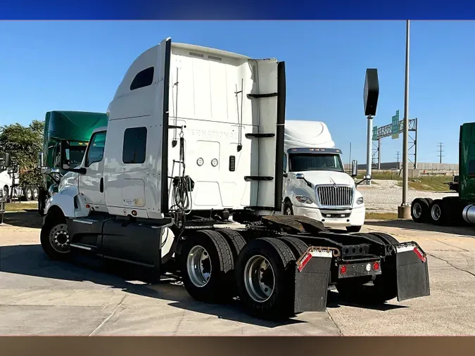2022 INT LT625 6x4