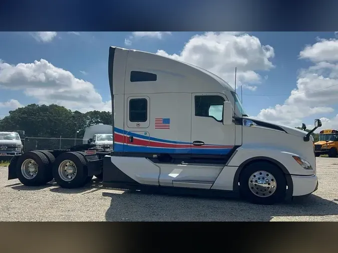 2024 Kenworth T680
