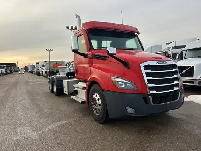2020 FREIGHTLINER CASCADIA 126