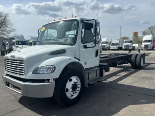 2019 FREIGHTLINER/MERCEDES M2 106