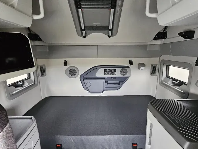 2026 VOLVO VNL64T86016ab2c6e5c3937e0dcec36cb1eb02160