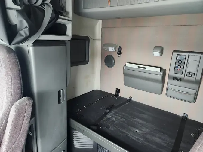 2021 VOLVO VNL64T74016ac282d0085b3d7d73941759113678c