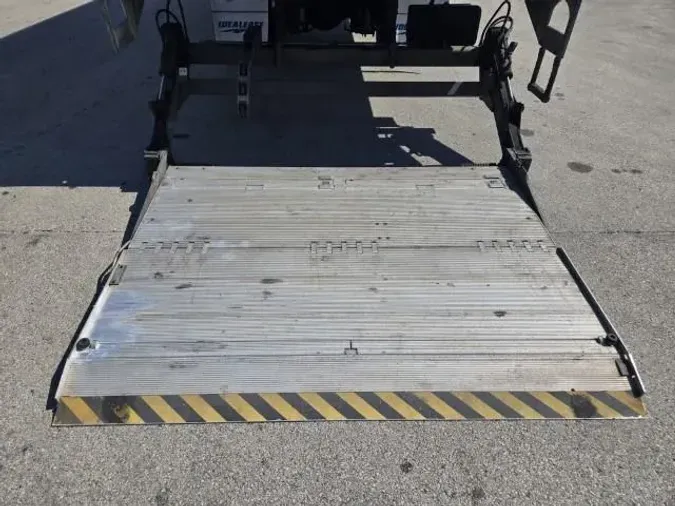 2019 International 4300