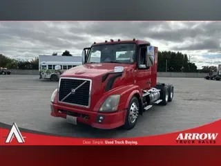 2015 VOLVO VNL300