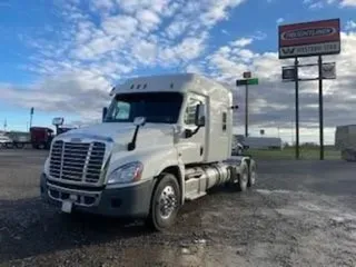 2016 Freightliner CASCADIA 125