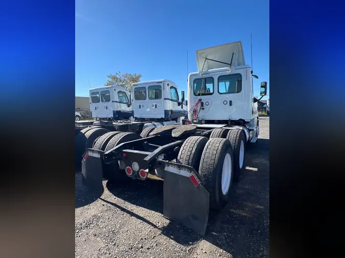 2018 FREIGHTLINER/MERCEDES CASCADIA 125