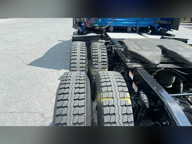2023 Freightliner Cascadia 126