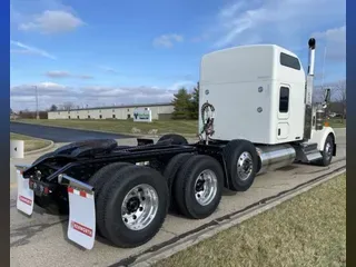 2024 Kenworth W900