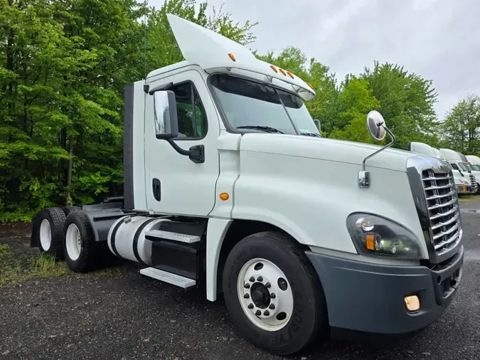 2017 FREIGHTLINER CASCADIA 125