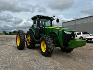 2012 John Deere 8235R