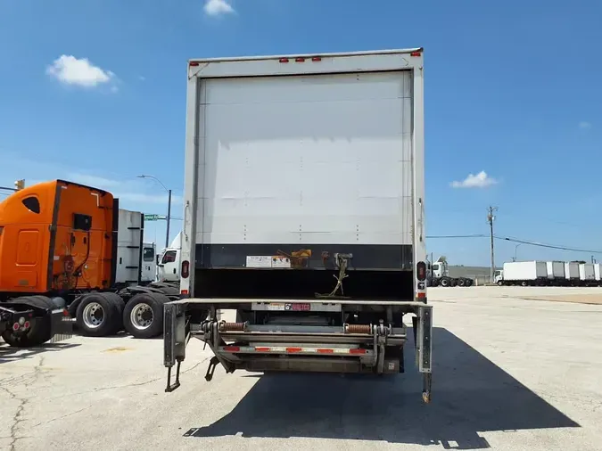 2018 FREIGHTLINER M2 106