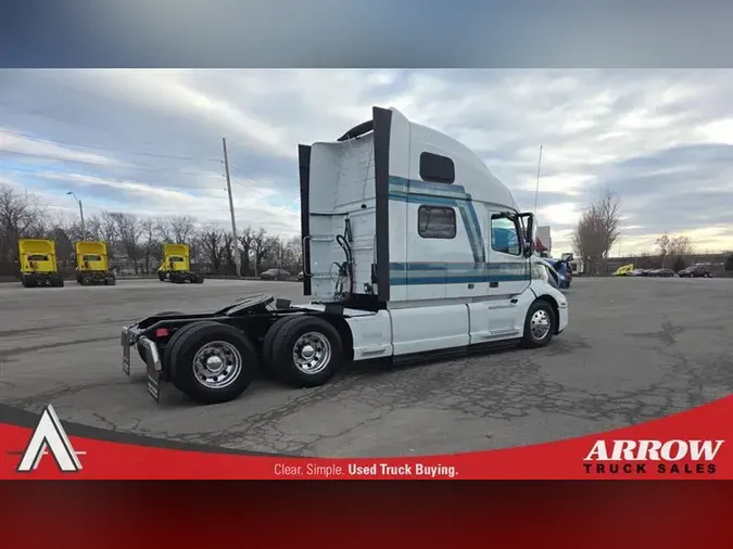2022 VOLVO VNL64T860