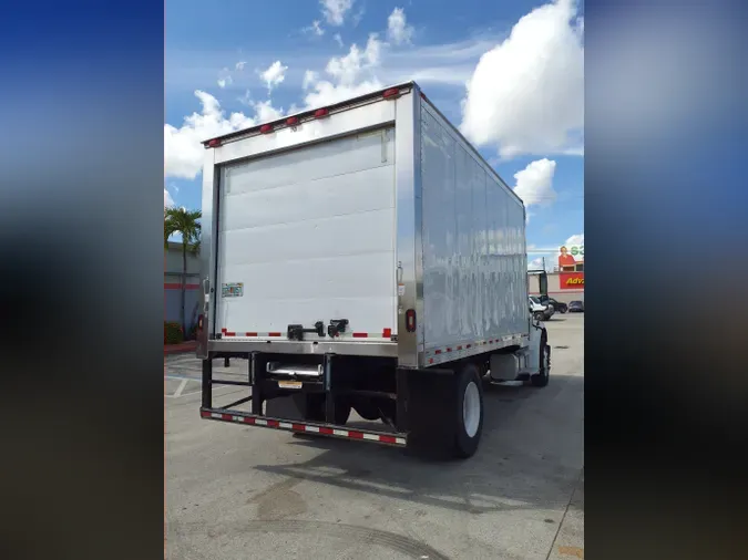 2018 FREIGHTLINER/MERCEDES M2 106