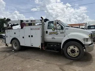 2006 FORD F750 SD