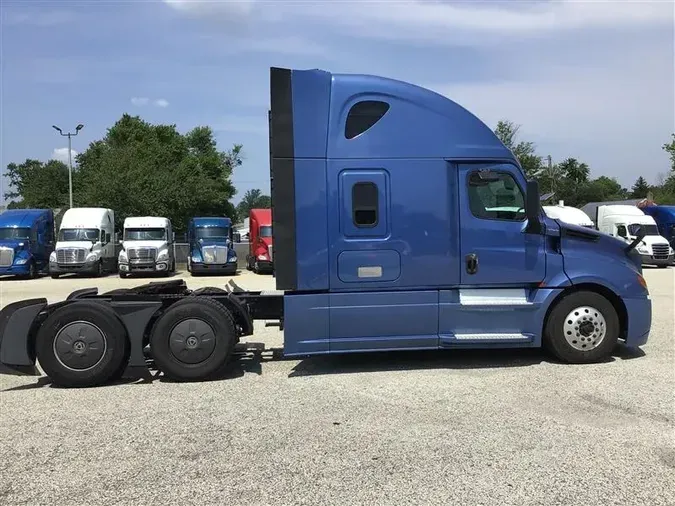 2019 FREIGHTLINER CA126