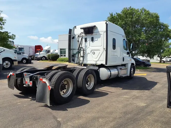 2020 FREIGHTLINER CASCADIA 125