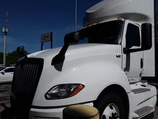2022 NAVISTAR INTERNATIONAL LT625 DAYCAB T/A