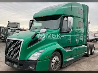 2021 VOLVO VNL64T760