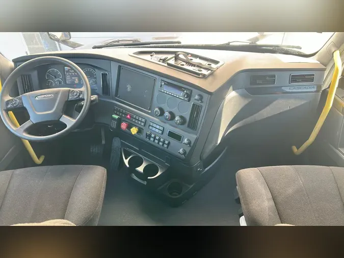 2024 Freightliner Cascadia
