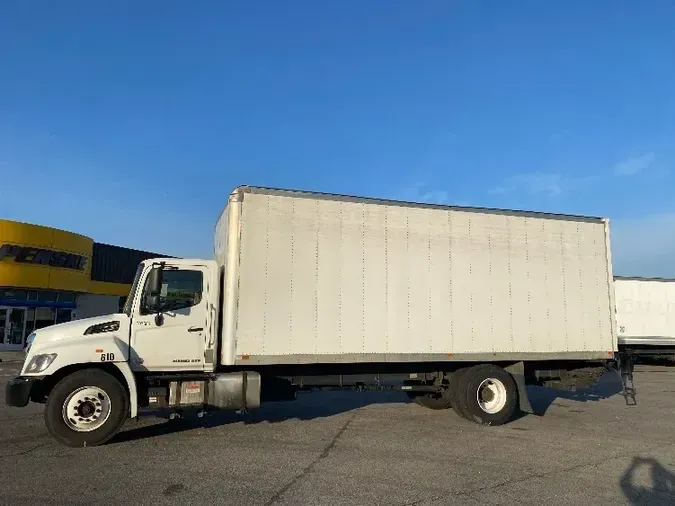 2019 HINO TRUCK 268
