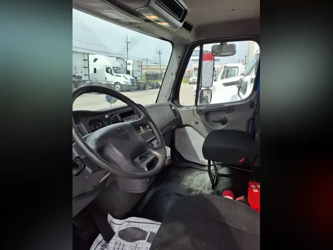 2019 FREIGHTLINER/MERCEDES M2 106