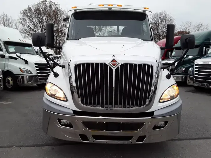2019 NAVISTAR INTERNATIONAL RH613 DAYCAB S/A16eb81e89b5b01ccc8b1ad30a0e2d8c0