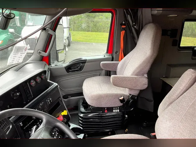2021 INT LT625 6x4