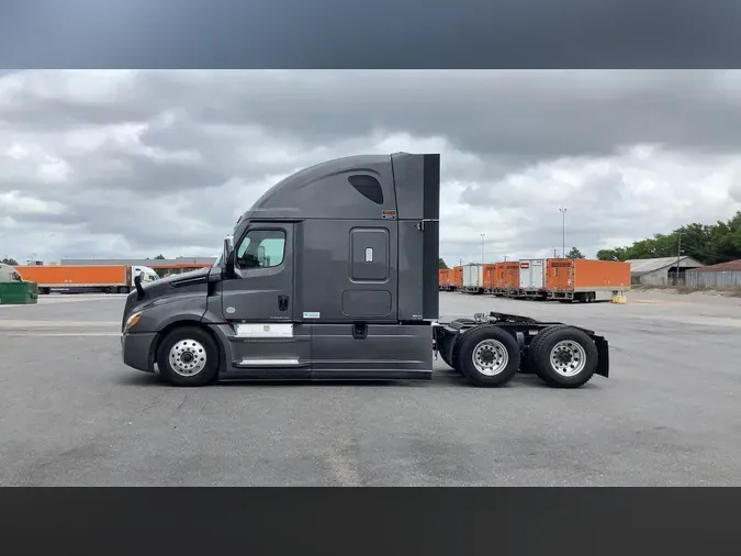2023 Freightliner Cascadia