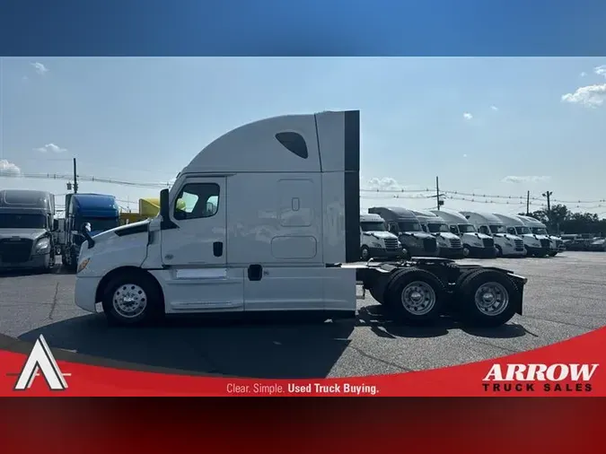 2021 FREIGHTLINER CA126