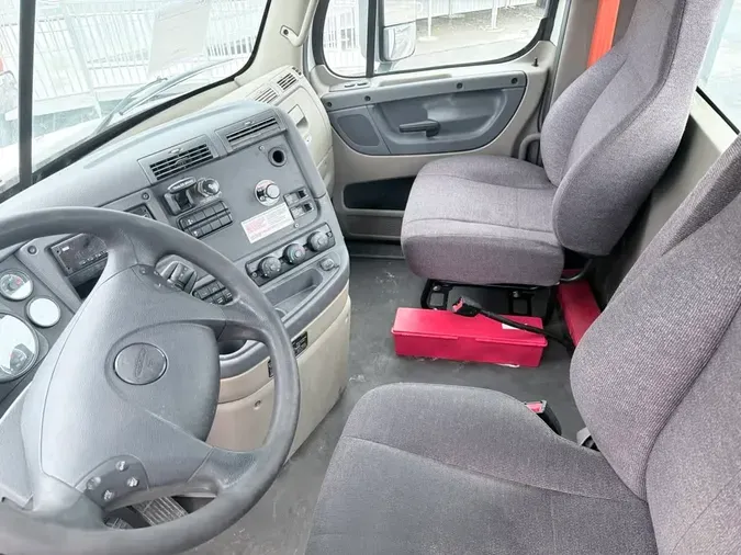 2020 FREIGHTLINER/MERCEDES CASCADIA 125
