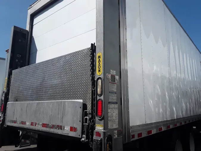 2018 FREIGHTLINER/MERCEDES M2 106