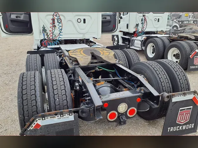2019 FREIGHTLINER/MERCEDES NEW CASCADIA PX12664