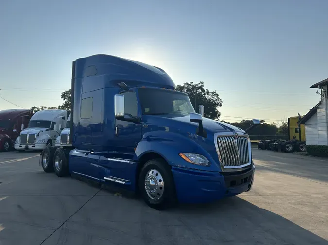2020 International LT625