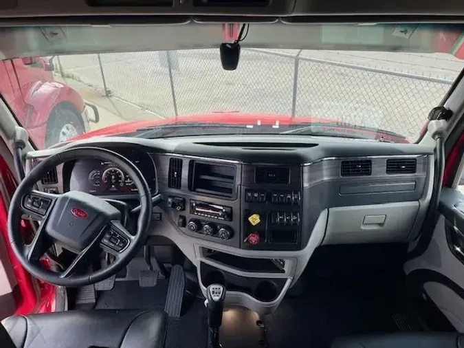 2026 Peterbilt 579