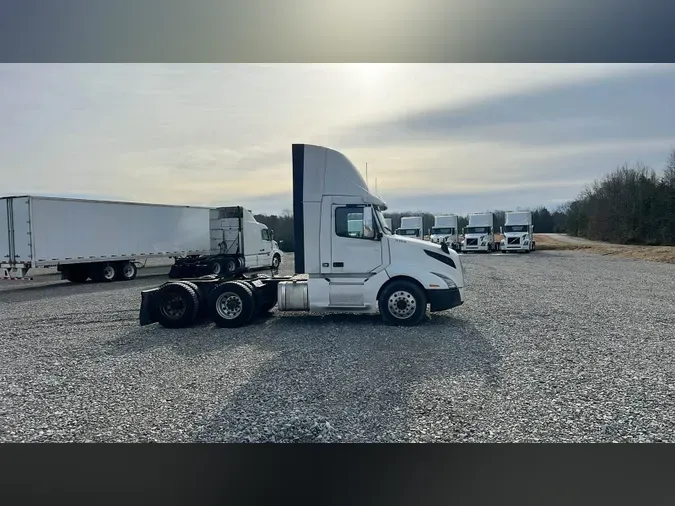 2018 Volvo VNL300