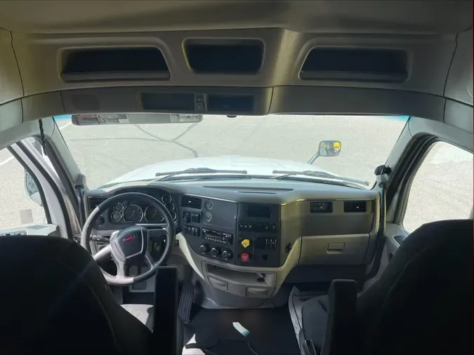 2022 Peterbilt 579