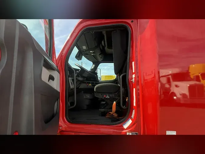 2022 Freightliner Cascadia