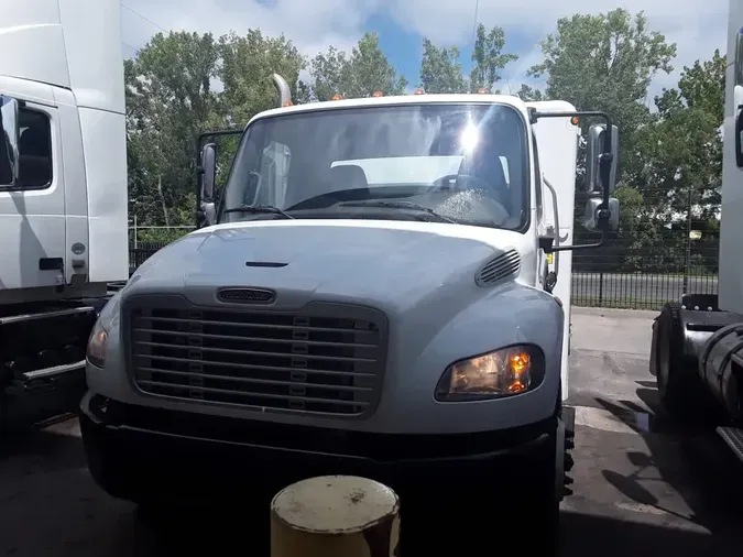 2019 FREIGHTLINER M2 106