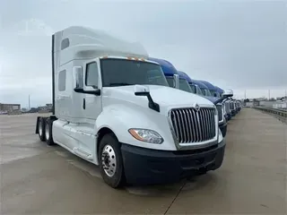 2022 INTERNATIONAL LT