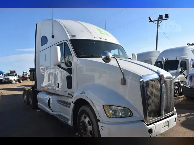 2012 KENWORTH T700