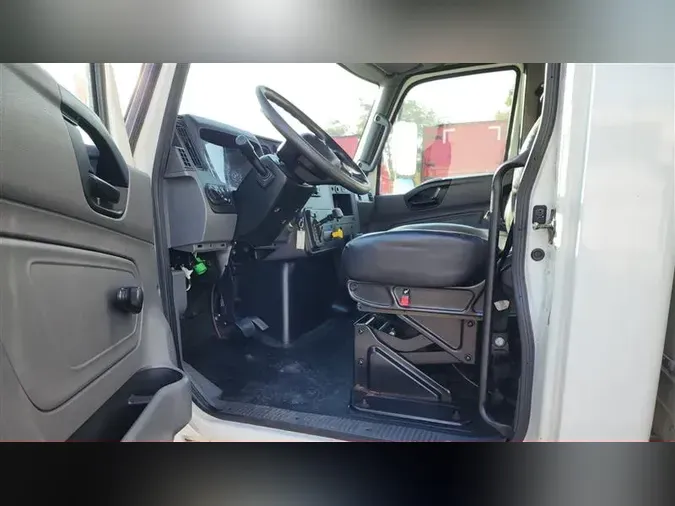 2021 INTERNATIONAL MV