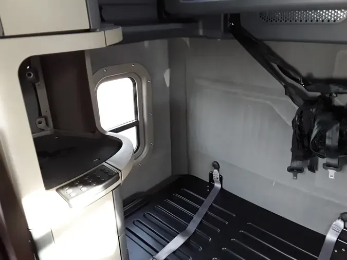 2020 FREIGHTLINER/MERCEDES CASCADIA 12517061344914e5b4a76db049d4dbbd100